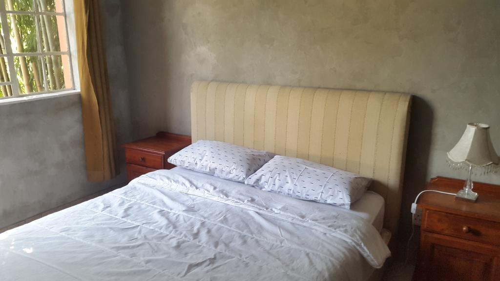 Rosebank Lodge & Backpacker Γιοχάνεσμπουργκ Εξωτερικό φωτογραφία